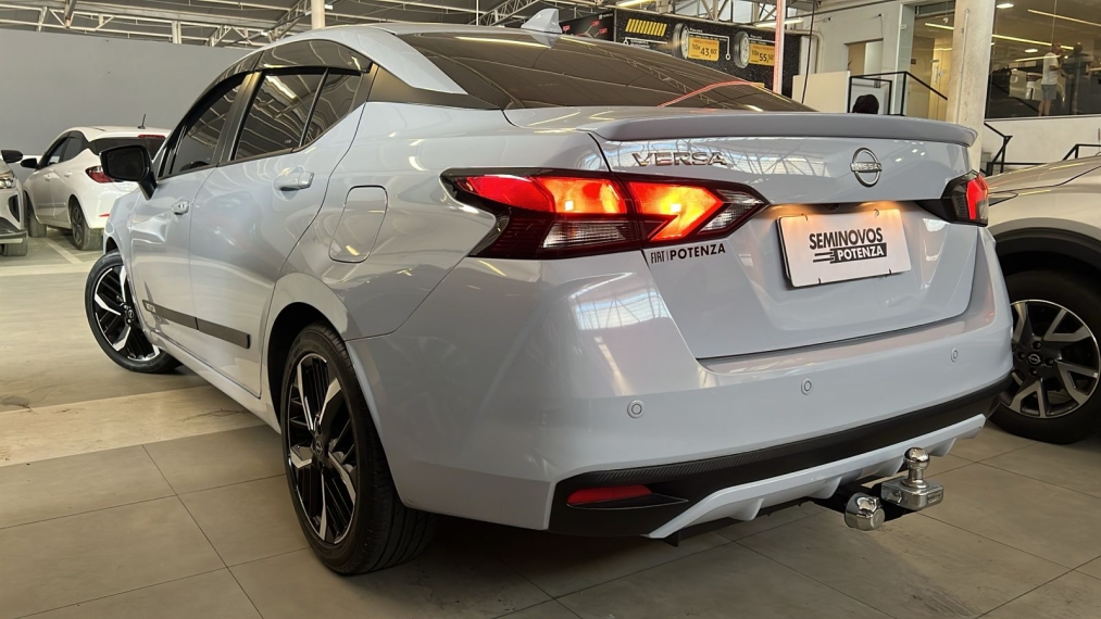 nissan versa 1.6 16v flex exclusive xtronic 23/24 seminovo5