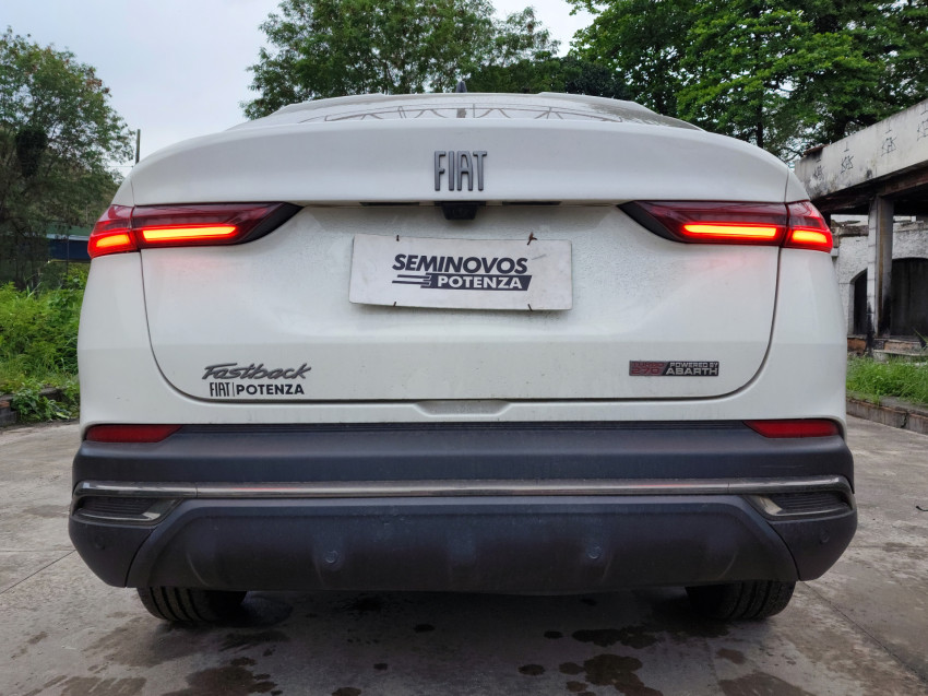 fiat fastback 1.3 turbo 270 flex limited edition at6 23/23 seminovo3