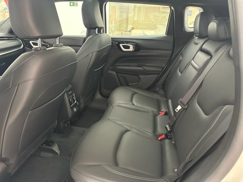 jeep compass 1.3 t270 turbo flex s at6 4p automatico 2023 jeep compass 1.3 t270 turbo flex s at6 4p automatico 2023