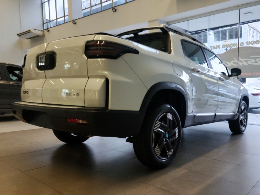 fiat toro 1.3 turbo 270 flex volcano at6 25/26 0km