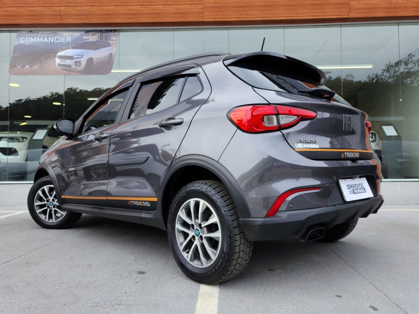 fiat argo 1.3 firefly flex trekking man 23/24 seminovo