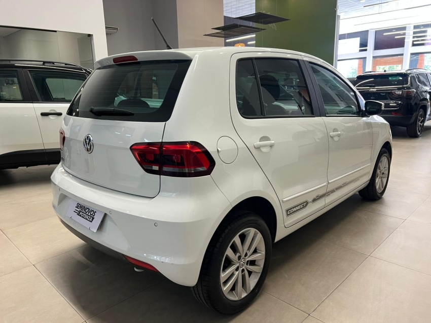 volkswagen fox 1.6 msi total flex connect 4p man 18/19 seminovo