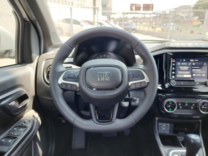 fiat strada 1.3 firefly flex volcano cd man 23/24 seminovo fiat strada 1.3 firefly flex volcano cd man 23/24 seminovo