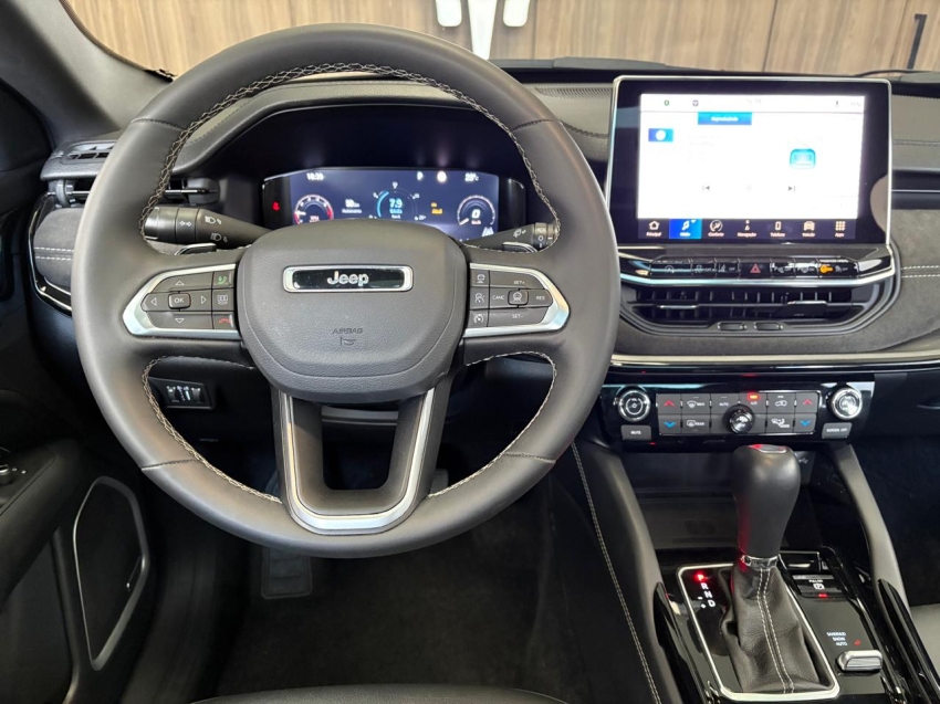 jeep commander 2.0 hurricane 4 turbo gasolina blackhawk at9 24/25 seminovo jeep commander 2.0 hurricane 4 turbo gasolina blackhawk at9 24/25 seminovo