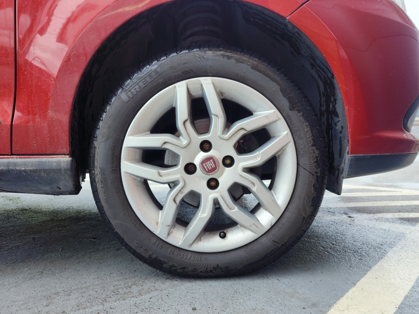 grand siena 1.6 mpi essence 16v flex 4p at 14/15 seminovo grand siena 1.6 mpi essence 16v flex 4p at 14/15 seminovo