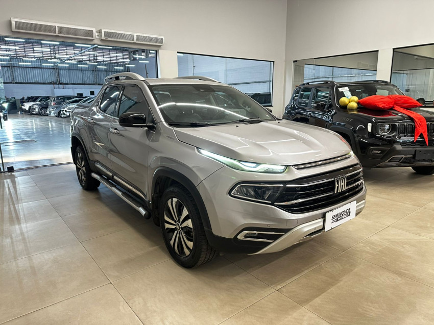 fiat toro 2.0 16v turbo diesel volcano 4wd at9 21/22 seminovo fiat toro 2.0 16v turbo diesel volcano 4wd at9 21/22 seminovo