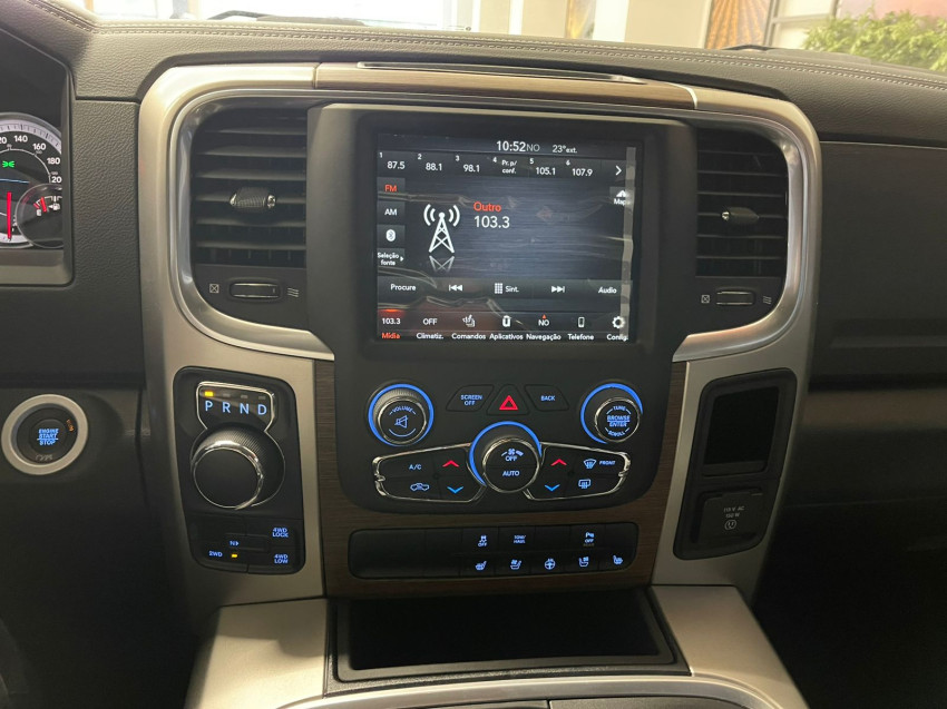 ram classic 5.7 v8 gasolina laramie cd 4x4 at 23/23 seminovo ram classic 5.7 v8 gasolina laramie cd 4x4 at 23/23 seminovo