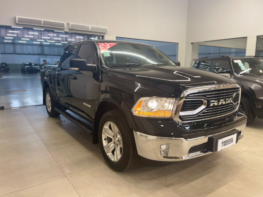 ram classic 5.7 v8 gasolina laramie cd 4x4 at 23/23 seminovo ram classic 5.7 v8 gasolina laramie cd 4x4 at 23/23 seminovo