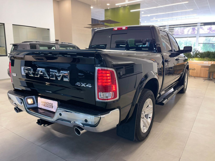 ram classic 5.7 v8 gasolina laramie cd 4x4 at 23/23 seminovo ram classic 5.7 v8 gasolina laramie cd 4x4 at 23/23 seminovo