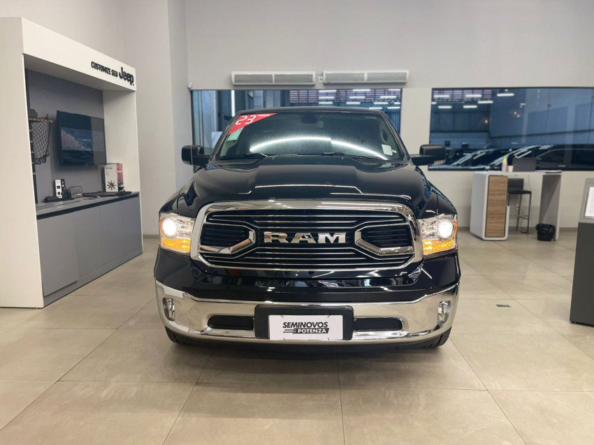 ram classic 5.7 v8 gasolina laramie cd 4x4 at 23/23 seminovo ram classic 5.7 v8 gasolina laramie cd 4x4 at 23/23 seminovo