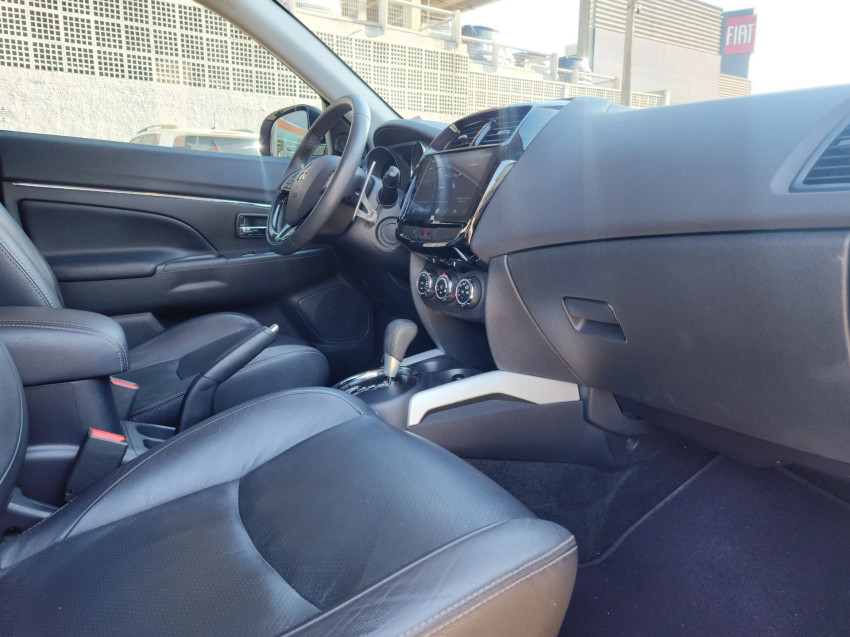 mitshubishi outlander sport 2.0 mivec gasolina hpe at 20/21 seminovo12