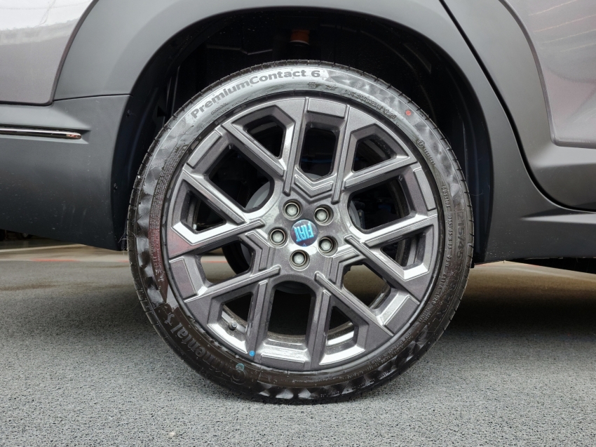 fiat fastback 1.0 turbo 200 hybrid impetus cvt 25/26 0km9