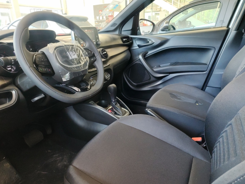 fiat cronos 1.3 firefly flex drive cvt 25/26 0km2