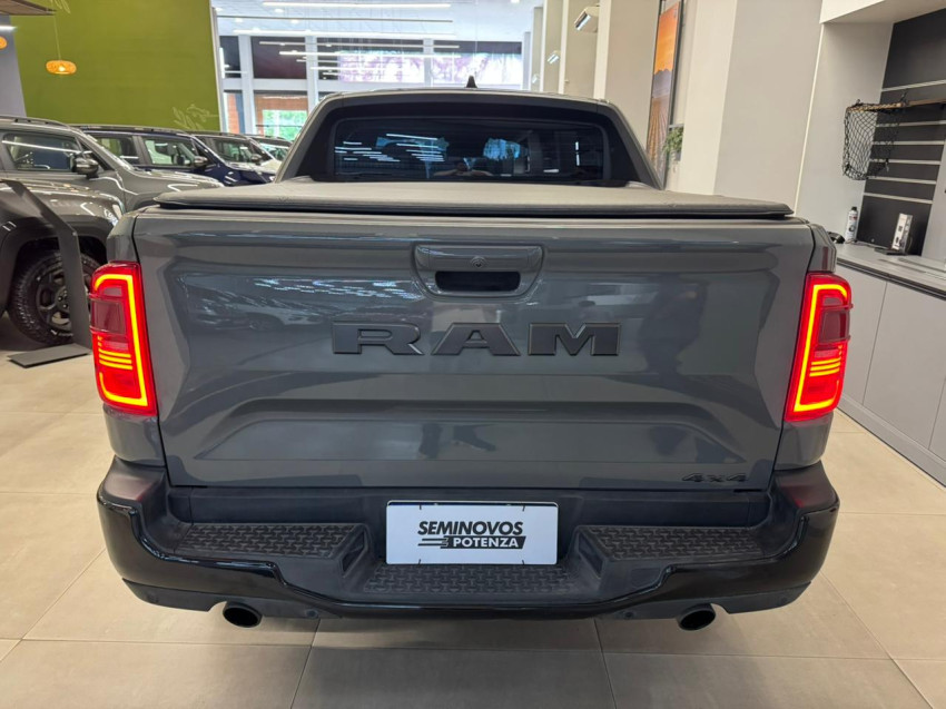 ram rampage 2.0 hurricane 4 turbo gasolina r/t 4x4 at 24/24 seminovo4