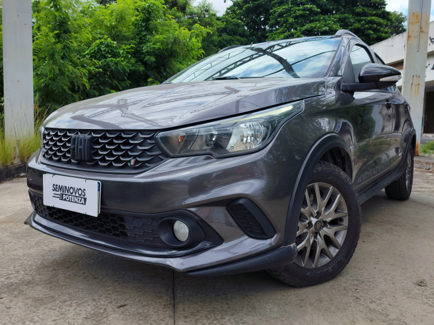 fiat argo 1.8 e.torq flex trekking at6 20/21 seminovo