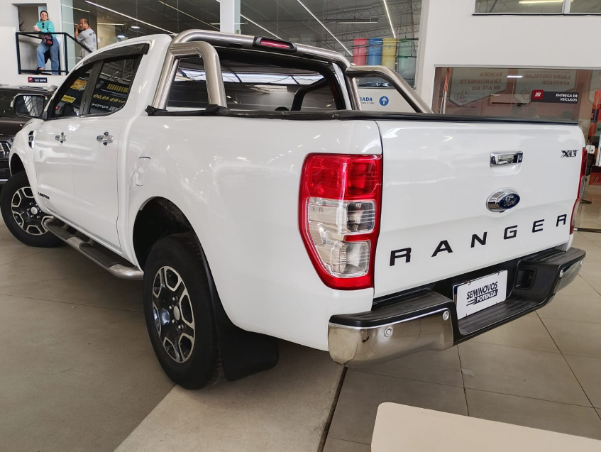 ford ranger 2.5 xlt 4x2 cd 16v flex 4p man 17/17 seminovo4