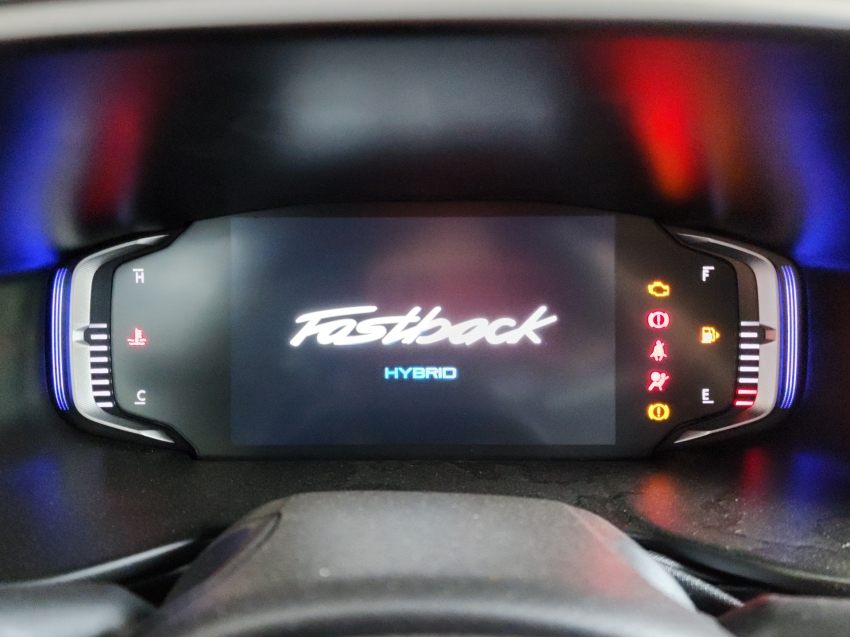 fiat fastback 1.0 turbo 200 hybrid impetus cvt 26/26 0km7