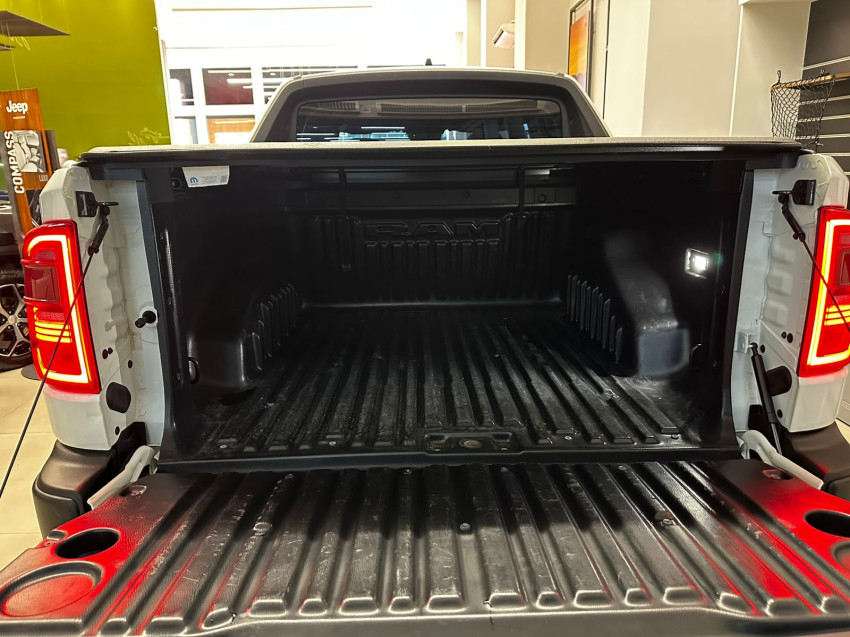 ram rampage 2.2 turbo diesel rebel 4x4 at 25/25 seminovo12