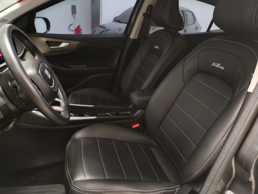 fiat fastback 1.0 turbo 200 flex cvt 24/25 seminovo6
