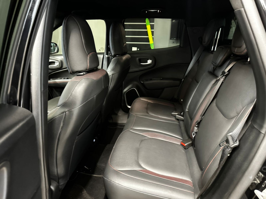 fiat toro 2.0 16v turbo diesel ultra 4wd at9 3p automatico 202411