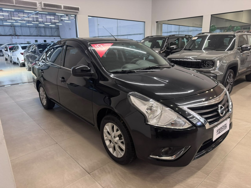 nissan versa 1.6 manual flex sedan modelo s baixa km super novo2