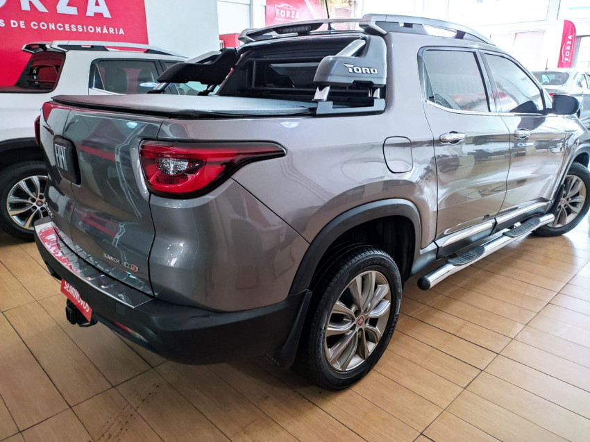 fiat toro 2.0 16v turbo diesel ranch 4wd at9 1.0 3p automatico 20206