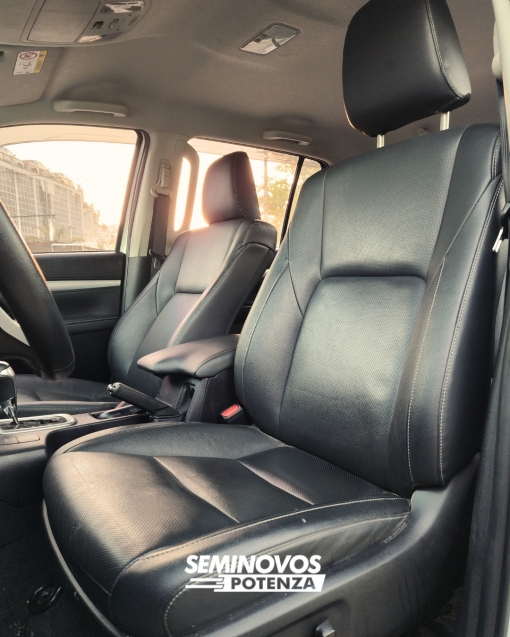hilux 2.8 d-4d turbo diesel cd srx 4x4 - top demais!!!10