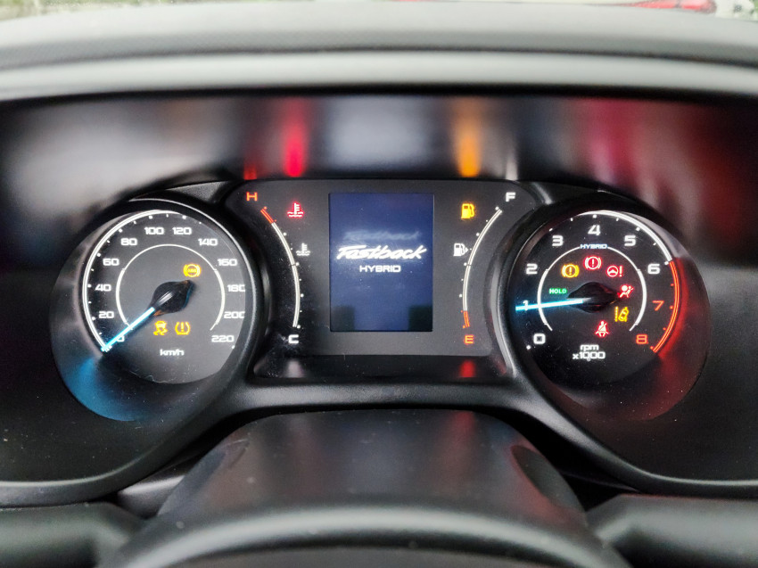 fiat fastback 1.0 turbo 200 hybrid audace cvt 25/26 seminovo9
