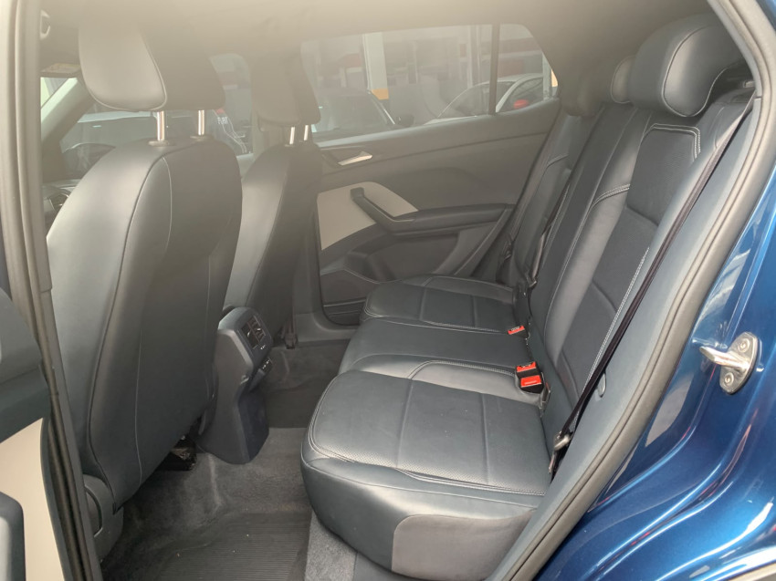 volkswagen t-cross 1.4 250 tsi total flex highline at 23/24 seminovo11