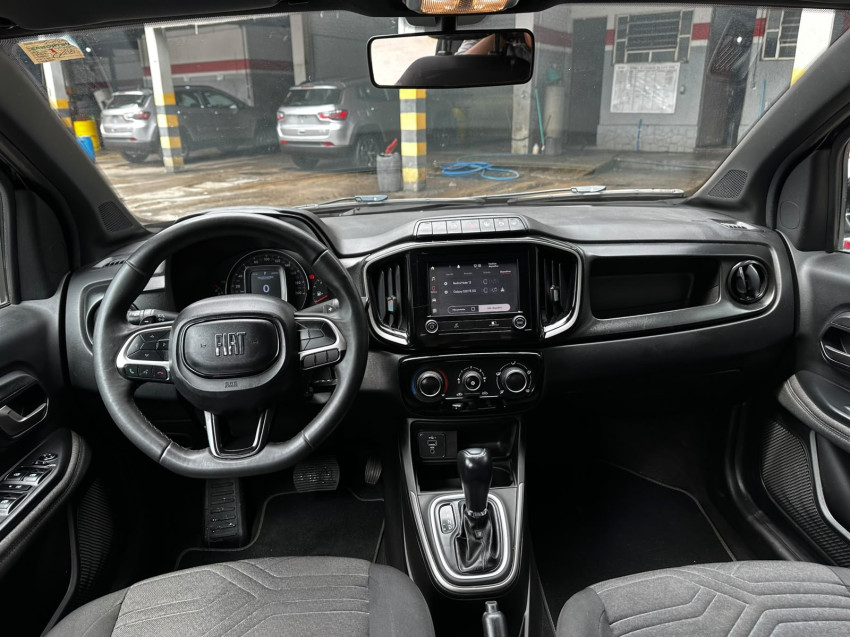 fiat strada 1.3 firefly flex volcano cd cvt 23/24 seminovo8