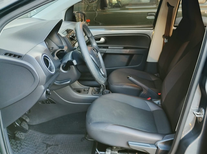 VOLKSWAGEN UP 1.0 170 TSI TOTAL FLEX XTREME 4P MAN 19/20 SEMINOVO8