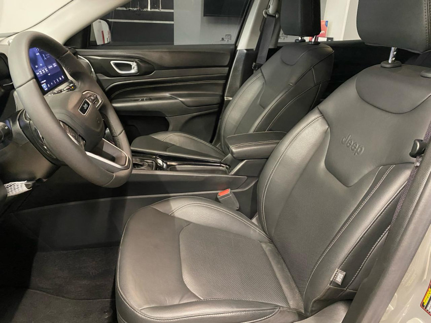 jeep compass 1.3 t270 turbo flex longitude at6 4p automatico 2024 jeep compass 1.3 t270 turbo flex longitude at6 4p automatico 2024