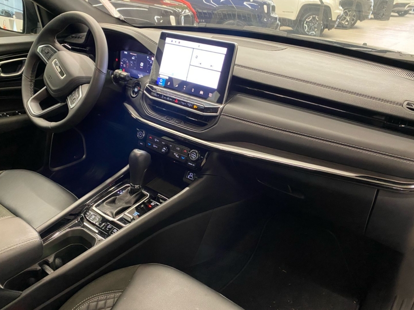 jeep compass 2.0 hurricane 4 turbo gasolina blackhawk at9 4p automatico 2025 jeep compass 2.0 hurricane 4 turbo gasolina blackhawk at9 4p automatico 2025