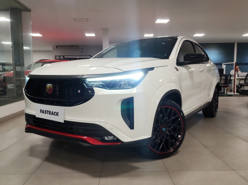 fiat fastback 1.3 turbo 270 flex abarth at6 25/25 0km fiat fastback 1.3 turbo 270 flex abarth at6 25/25 0km