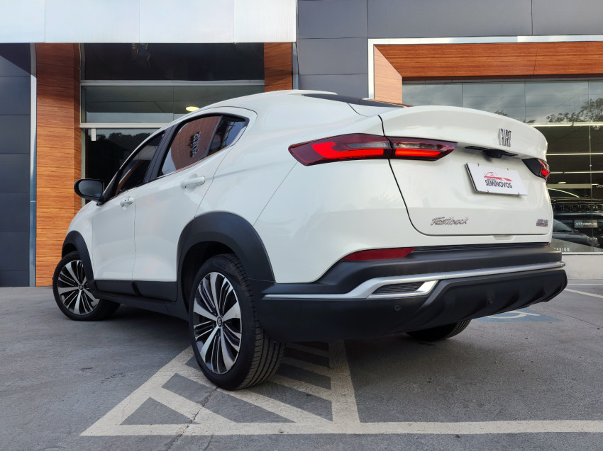 fiat fastback 1.0 turbo 200 flex audace cvt 4p automatico 2023 fiat fastback 1.0 turbo 200 flex audace cvt 4p automatico 2023