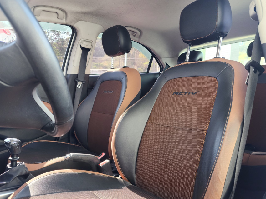 chevrolet onix 1.4 mpfi activ 8v flex 4p man 18/18 seminovo chevrolet onix 1.4 mpfi activ 8v flex 4p man 18/18 seminovo