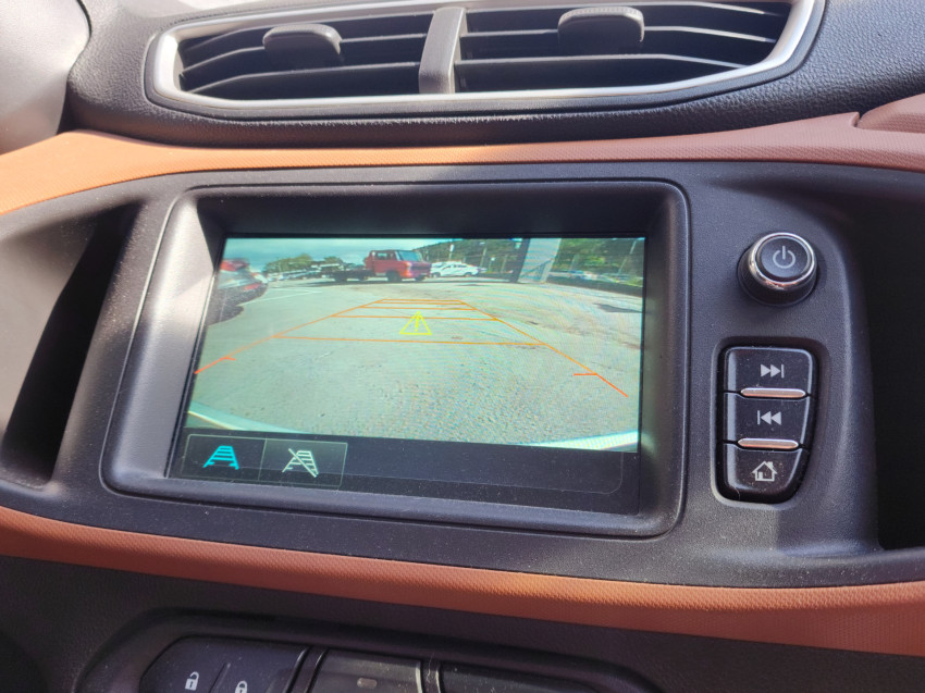 chevrolet onix 1.4 mpfi activ 8v flex 4p man 18/18 seminovo chevrolet onix 1.4 mpfi activ 8v flex 4p man 18/18 seminovo