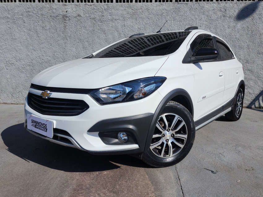 chevrolet onix 1.4 mpfi activ 8v flex 4p man 18/18 seminovo chevrolet onix 1.4 mpfi activ 8v flex 4p man 18/18 seminovo