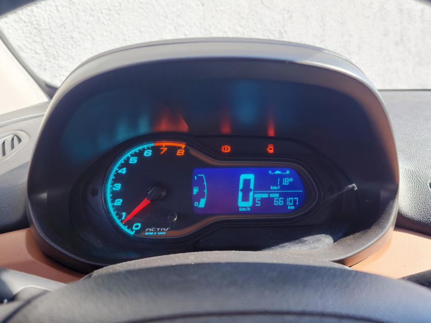 chevrolet onix 1.4 mpfi activ 8v flex 4p man 18/18 seminovo chevrolet onix 1.4 mpfi activ 8v flex 4p man 18/18 seminovo