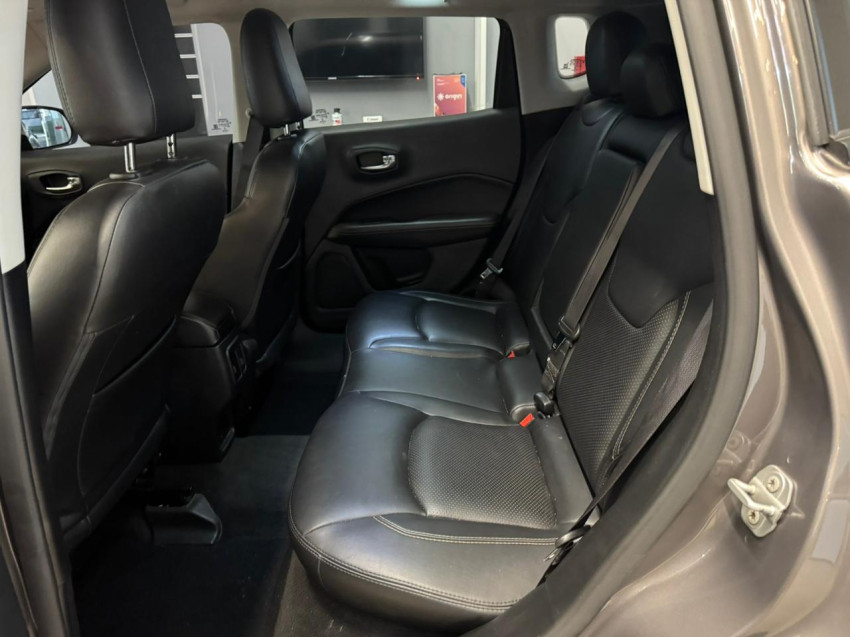 jeep compass 2.0 16v flex sport at 18/19 seminovo jeep compass 2.0 16v flex sport at 18/19 seminovo