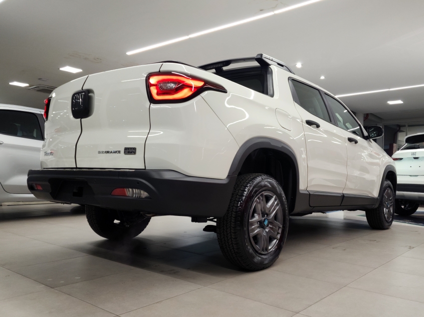 fiat toro 1.3 turbo 270 flex endurance at6 25/26 0km15