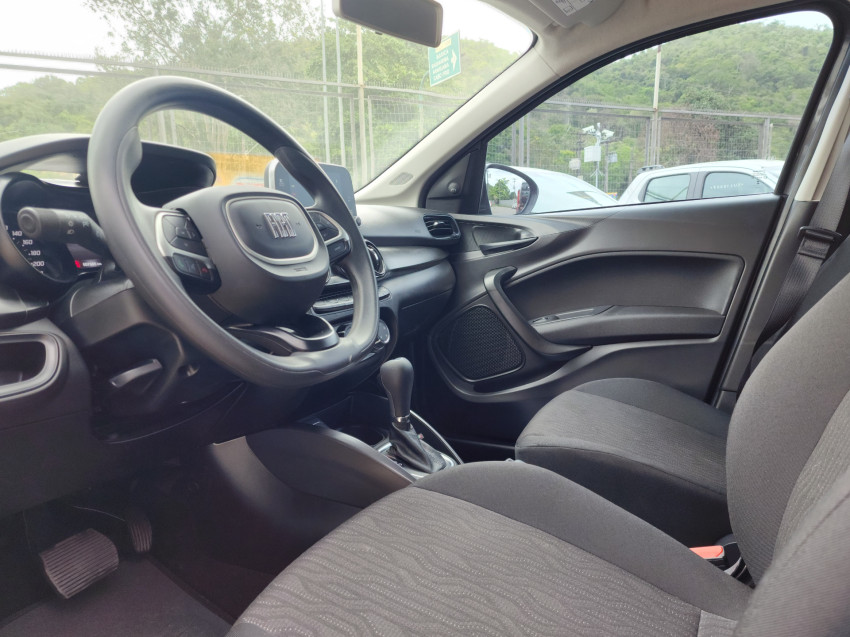 fiat cronos 1.3 firefly flex drive cvt 24/25 seminovo5