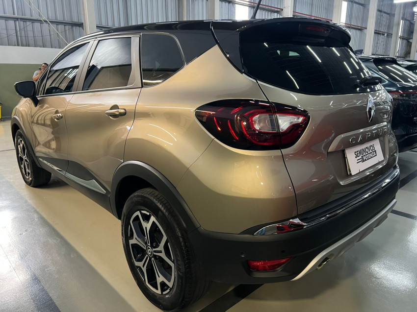 renault captur 1.3 tce flex iconic x-tronic 21/22 seminovo5