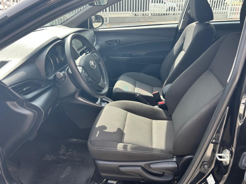 toyota yaris 1.5 16v flex sedan xl multidrive 24/25 seminovo6