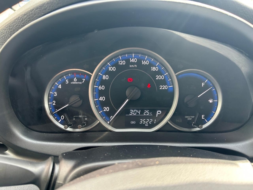 toyota yaris 1.5 16v flex sedan xl multidrive 24/25 seminovo8