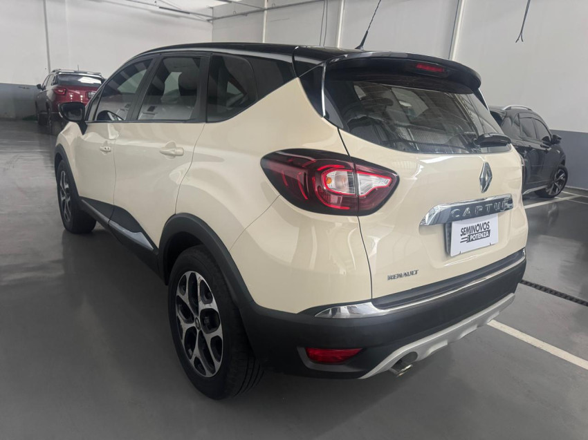 renault captur 2.0 16v hi-flex intense at 17/18 seminovo5