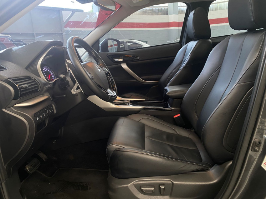 mitsubishi eclipse cross 1.5 mivec turbo gasolina hpe cvt 23/24 seminovo5