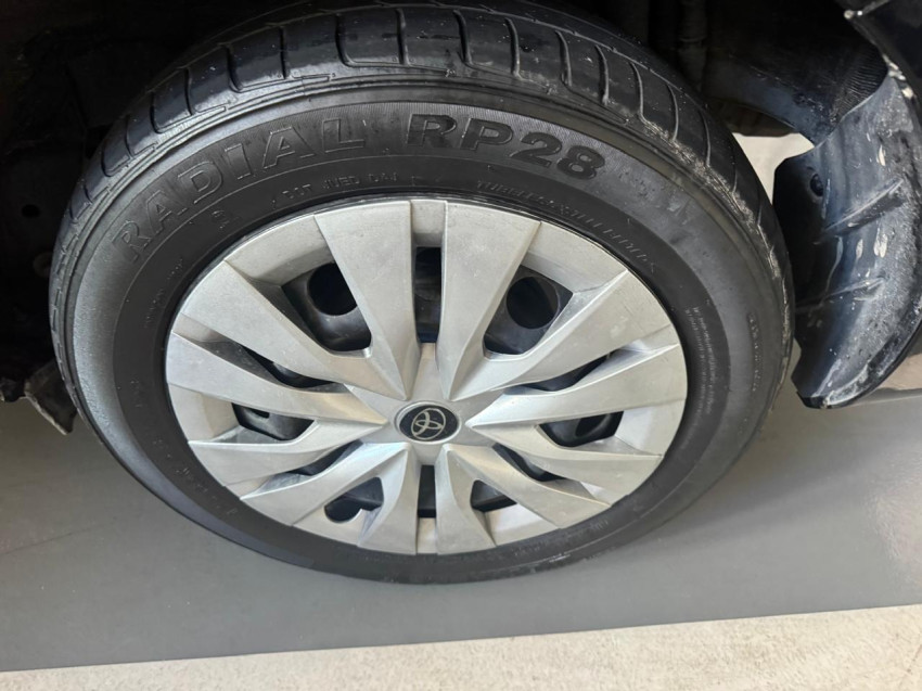 toyota yaris 1.5 16v flex sedan xl multidrive 24/25 seminovo9