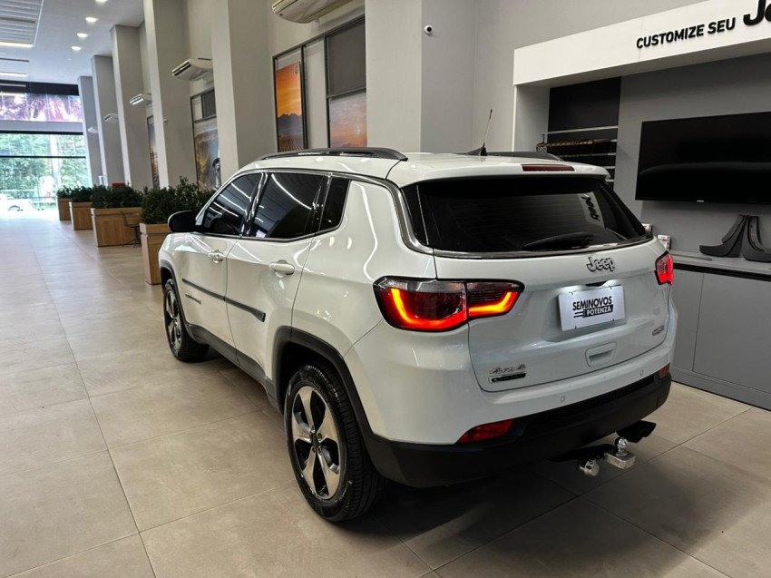 jeep compass 2.0 16v diesel longitude 4x4 at 16/17 seminovo5