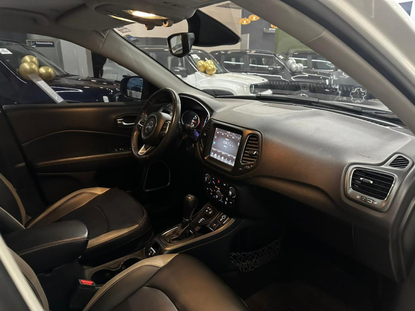 jeep compass 2.0 16v diesel longitude 4x4 at 16/17 seminovo8